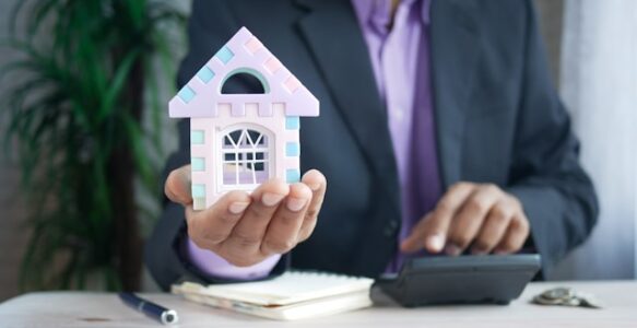 跨境追索：英国法律教你把债务人的房子变成现金还债