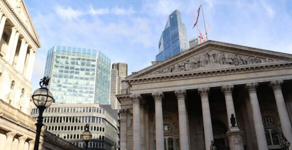 英国银行披露令：跨境追索查明存款的“长臂”