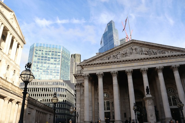 英国银行披露令：跨境追索查明存款的“长臂”